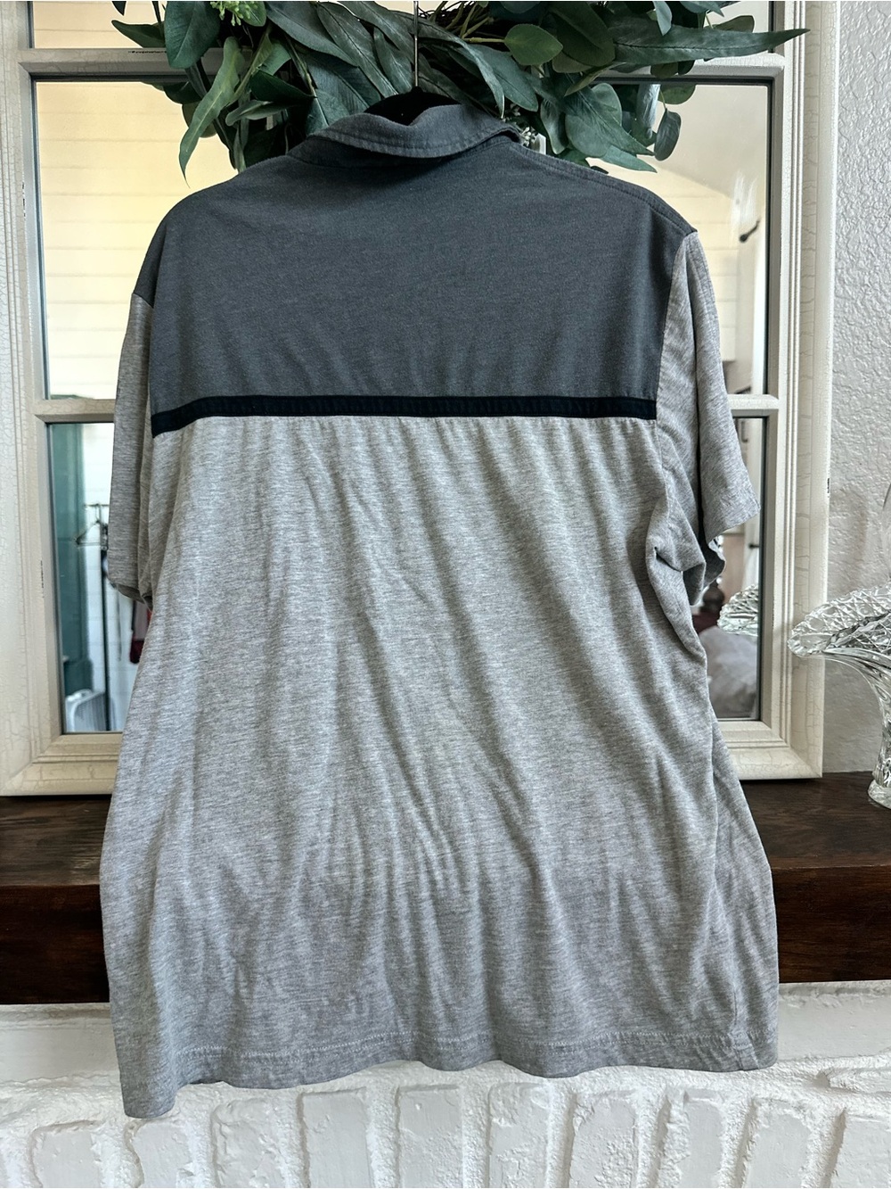 ⁠Hurley Intl Mens Size Large Gray Colorblock Short Sleeve Polo Shirt Y2K Surf⁠ - Picture 4 of 7